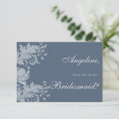 Invitation Dentelle florale bleu mauve simple Bridesmaid (Debout devant)