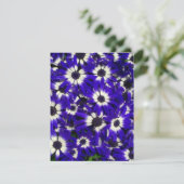 Invitation des fleurs bleues (Debout devant)