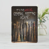 Invitation Des sorcières rustiques aux salles Réunion de vill (Debout devant)