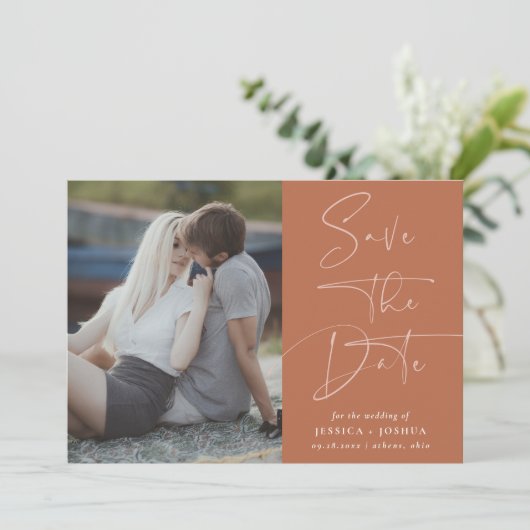 Invitation Desert Rust Modern Lettering Photo Enregistrer la  (Debout devant)