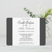 Invitation Design noir et blanc simple et élégant (Debout devant)