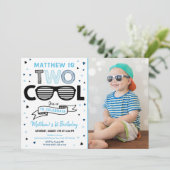Invitation Deux Cool Sunglass Boy Deuxième anniversaire (Debout devant)