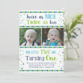 Invitation Deux fois comme Nice Twin Boy Premier anniversaire (Debout devant)