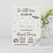 Invitation Deux petits livres sont presque dus ! Baby shower  (Debout devant)