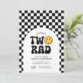 Invitation Deux Rad Checker Happy Face 2e anniversaire (Debout devant)