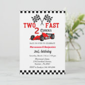 Invitation Deux voitures de course rapide jumeaux garçons 2èm (Debout devant)