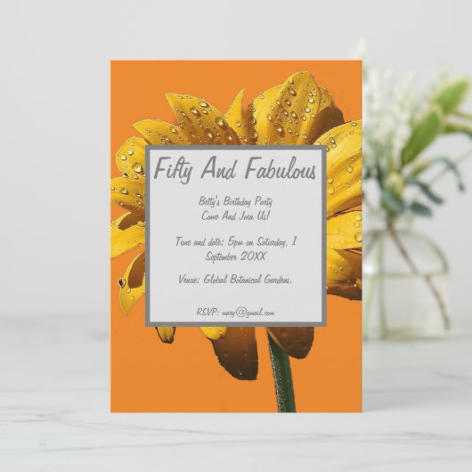 Invitation Dew Drops Daisy Cinquante Et Fabuleux Anniversaire (Debout devant)
