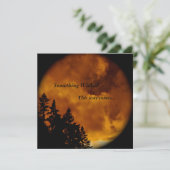 Invitation d'Halloween : Quelque chose de bizarre (Debout devant)