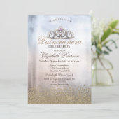 Invitation Diamants d'or moderne, Tiara Metallic Quinceañera (Debout devant)