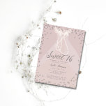 Invitation Diamond Pearl Princess Ruffle Robe Douce 16 Partie<br><div class="desc">Un modèle simple, moderne, élégant et chic Sweet 16 ans d'invitation de fête avec un arrière - plan rose, des cordes de perles sur une robe de princesse en rougit et avec des rouffles sur le corps, des arroses de diamants (simulé, pas de vrais diamants) et la typographie moderne en...</div>
