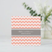 Invitation Dîner de répétition Coral Grey Chevron (Debout devant)