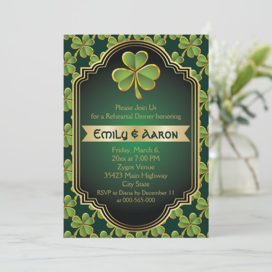 Invitation Dîner de répétition du mariage de trèfle vert d'Ir (Debout devant)