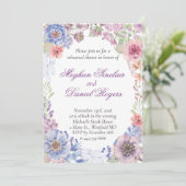 Invitation Dîner de répétition Fleur sauvage bleu, rose et vi (Debout devant)