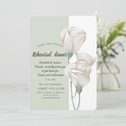 Invitation Dîner de répétition Rose aux fleurs blanches chic (Debout devant)