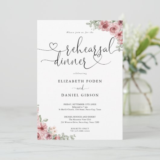 Invitation Dîner de répétition rose Floral Heart Script (Debout devant)