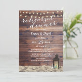 Invitation Dîner de répétition Rustic Beach Lantern & Starfis (Debout devant)
