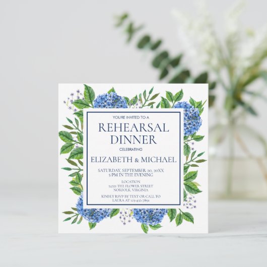 Invitation Dîner de répétition Rustique Blue Hydrangeas Water (Debout devant)