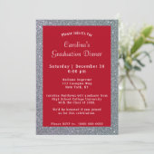 Invitation Dîner Silver Sparkle Graduation Rouge (Debout devant)