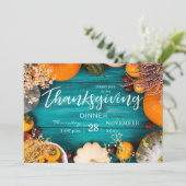 Invitation Dîner Thanksgiving Fête Citrouille bleu (Debout devant)