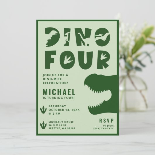 Invitation Dino Four Green Dinosaur 4e fête d'anniversaire (Debout devant)