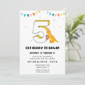 Invitation Dinosaur 5e fête d'anniversaire de garçon (Debout devant)