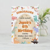 Invitation Dinosaur fête d'anniversaire avec gros Oeuf Dino P (Debout devant)