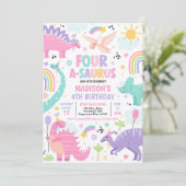 Invitation Dinosaur Four-A-Saurus 4e fête d'anniversaire (Debout devant)