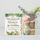 Invitation Dinosaur Green & Gold Safari Anniversaire (Debout devant)