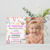 Invitation Dinosaure 1er anniversaire Photo One-A-Saurus Girl (Debout devant)