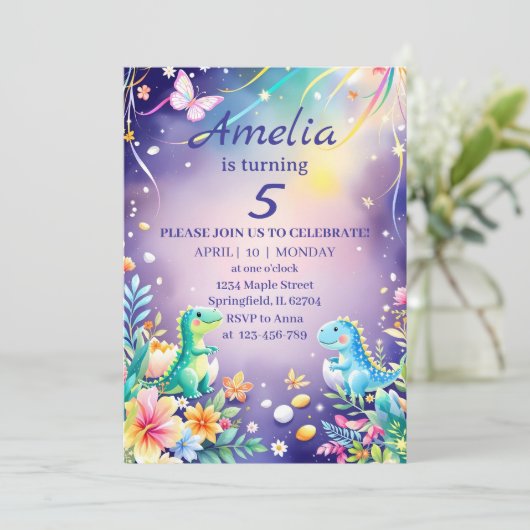 Invitation Dinosaure bébé vert mignon avec thème bleu (Debout devant)