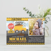 Invitation d'invitation de fête d'anniversaire de (Debout devant)