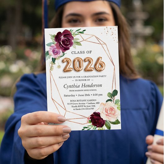 Invitation Diplômé de la promotion 2023 Fleurs violettes Grad