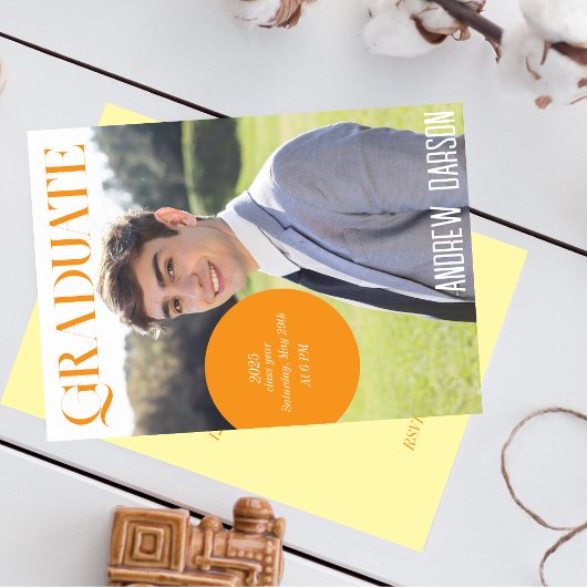 Invitation diplôme de magazine orange