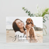 Invitation Diplôme de photographie de script noir moderne (Debout devant)