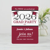 Invitation Diplômé en photo Red Pinstripe 2025 double (Debout devant)