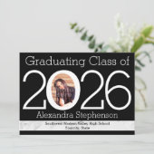 Invitation Diplôme photo numérique moderne 2025 (Debout devant)