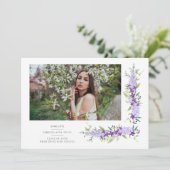 Invitation Diplôme Romantique Couleurs violettes Fleurs Photo (Debout devant)