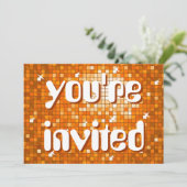 Invitation Disco Tiles Orange 'vous êtes invité' texte de l'a (Debout devant)