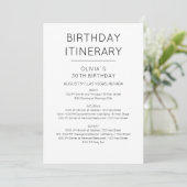 Invitation d'itinéraire d'anniversaire de week-end (Debout devant)