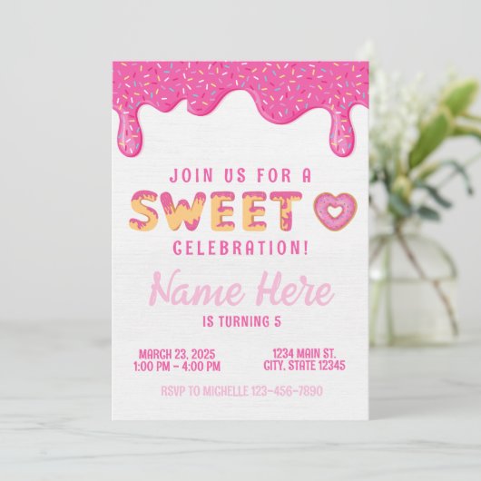 Invitation Donut rose doux arroser les filles Anniversaire (Debout devant)