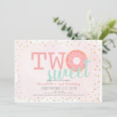 Invitation Donut rose et or Deux filles douces 2e anniversair (Debout devant)