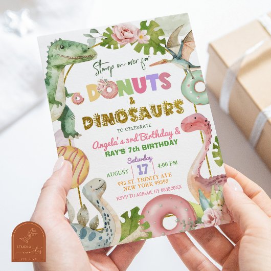 Invitation Donuts et Dinosaures Anniversaire des frères et so