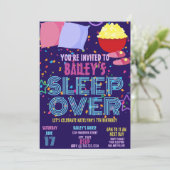 Invitation Dormir sur fête d'anniversaire Personnalisé (Debout devant)