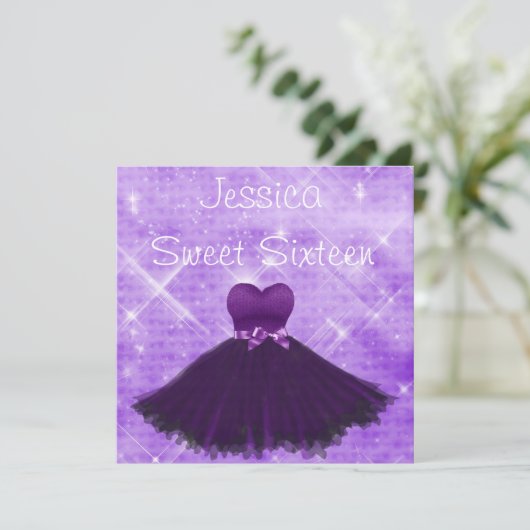 Invitation Douce 16 robe violette Parties scintillant d'argen (Debout devant)