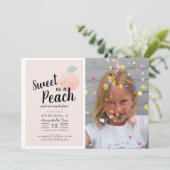 Invitation Douce comme une Pêche Photo de fille mignonne Anni (Debout devant)