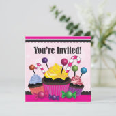 Invitation douce de partie de sucrerie et de petit (Debout devant)