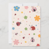 Invitation Douce Fête de Bébé Ladybug Moderne Fleur Sauvage (Dos)