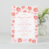 Invitation Douce Fête de Naissance Rose aux Fraises (Debout devant)