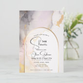 Invitation Douche de Mariée | Rose Fluide Abstraite Gris et O (Debout devant)