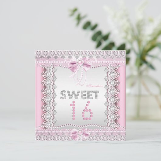 Invitation Doux 16 Perles Blanches Plutôt Rose Lace Bow (Debout devant)
